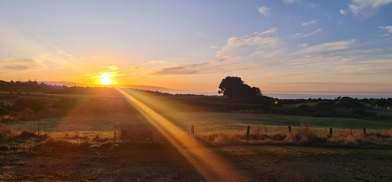 Rarakau Lodge Tuatapere Bagian luar foto